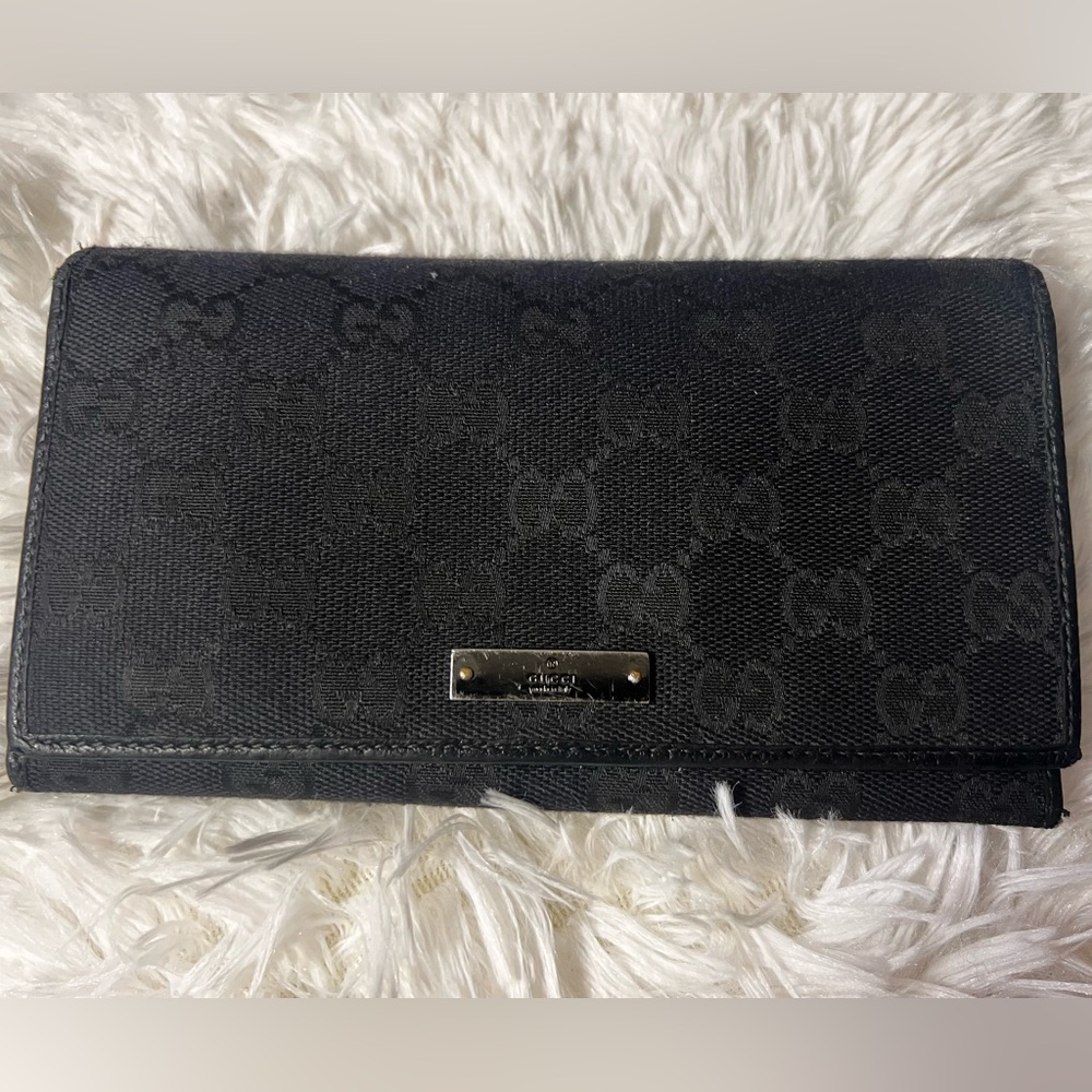 Gucci long wallet